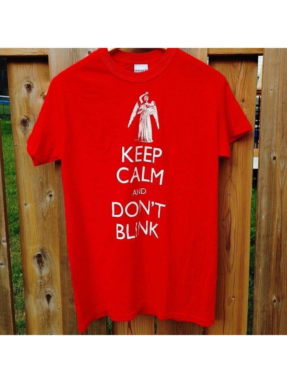 OFFICIAL BBC Doctor Who T-Shirt Size Small Keep Calm and Don't Blink Weeping
